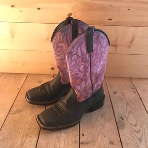 Ariat square toe boot size 7